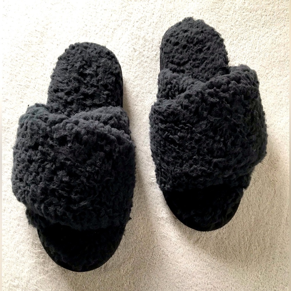 NWOT Slippers